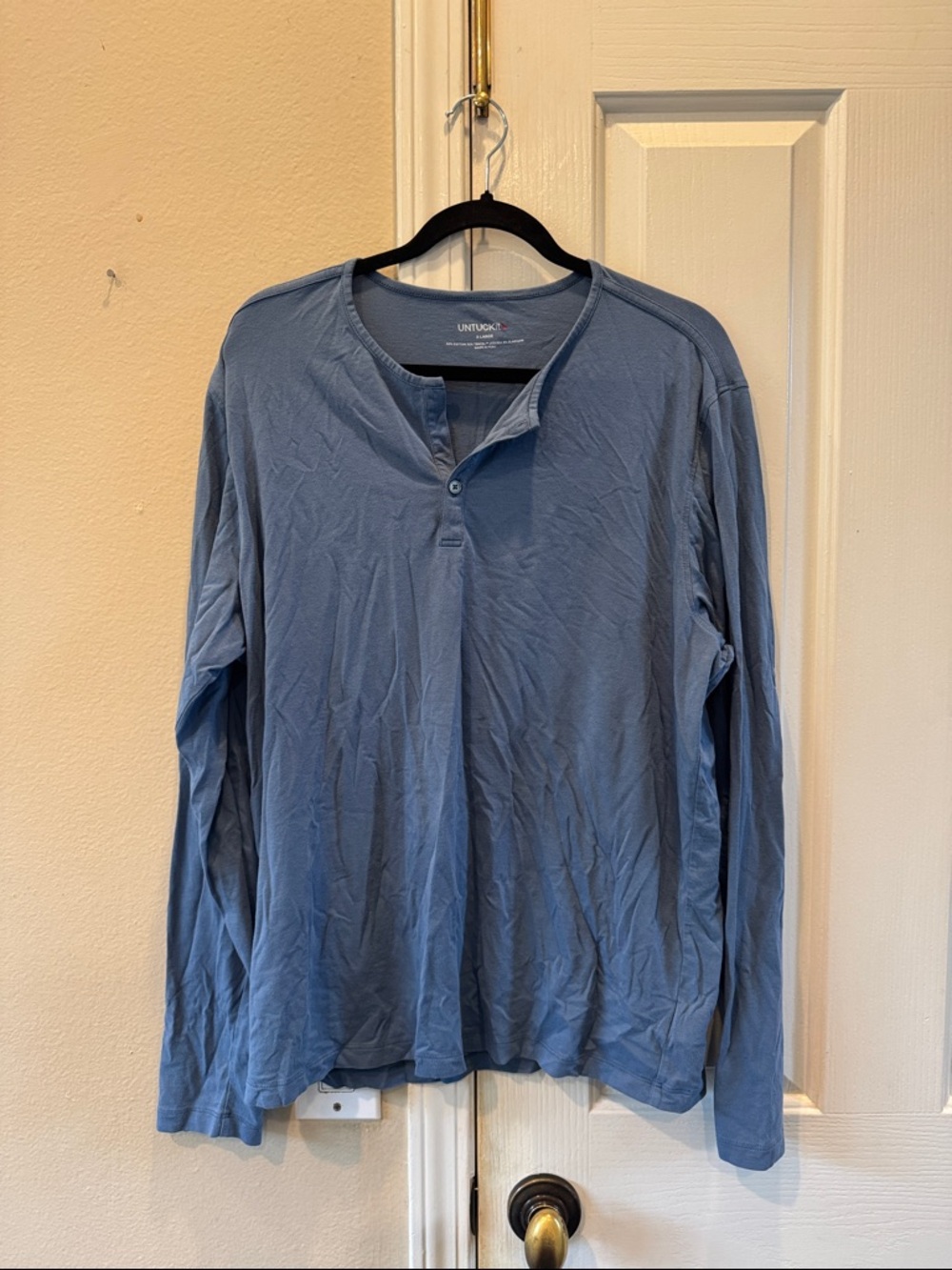 UNTUCKit Long Sleeve Henley in Dusty Blue -XL